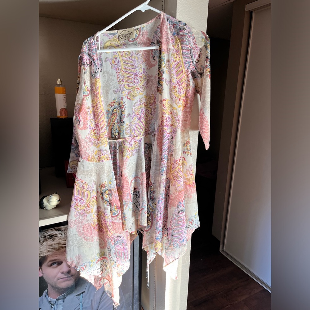 Thin multicolor, cover-up